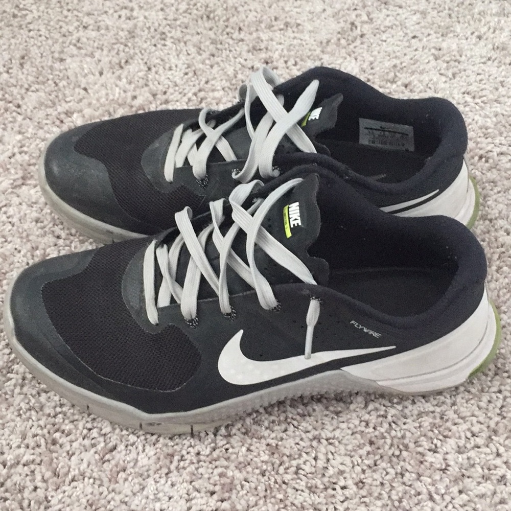 Men’s Metcon 2 size 8.5